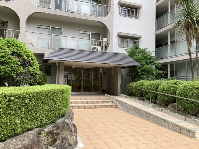 日商岩井今泉マンション　警固小学校区のエントランス|日商岩井今泉マンション