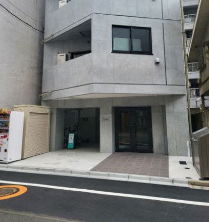 ラシクラス麹町のロビー