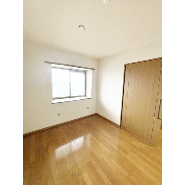藤沢市今田の賃貸マンションの寝室