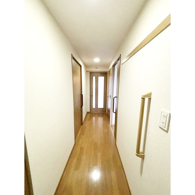 藤沢市今田の賃貸マンションの玄関