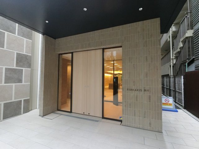 パークアクシス市川 のエントランス