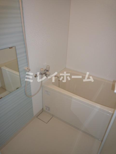クレイシア西小山の浴室