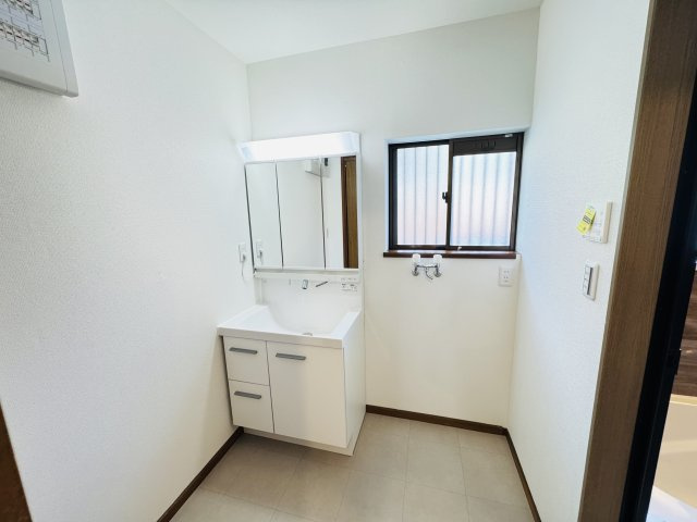 高崎市吉井町南陽台　中古住宅の独立洗面台|高崎市吉井町南陽台　中古住宅