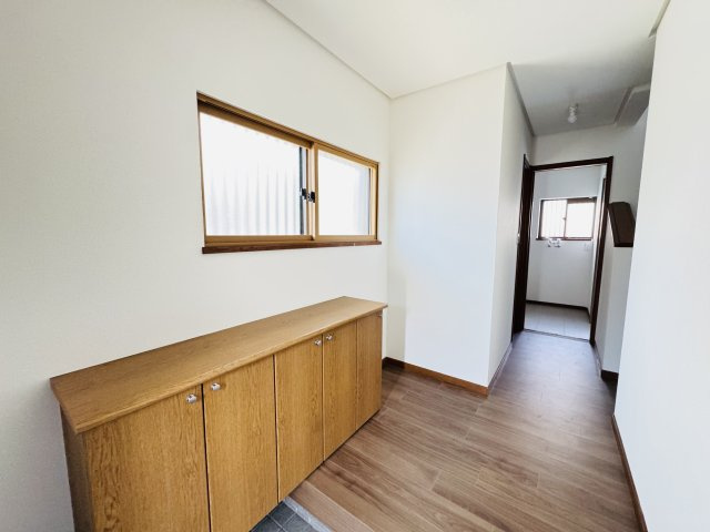 高崎市吉井町南陽台　中古住宅の玄関|高崎市吉井町南陽台　中古住宅