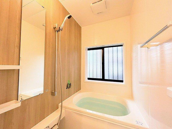 ふじみ野市谷田２丁目の中古一戸建の浴室|綺麗なお風呂で一日の疲れをゆっくり癒してください。