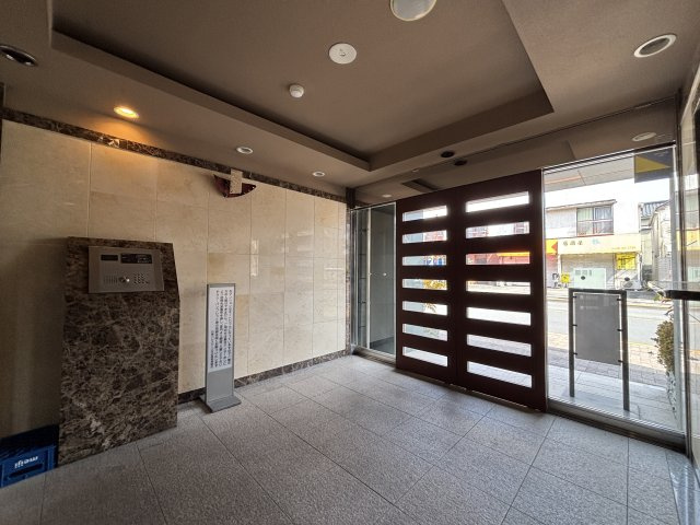 日神パレステージ河辺南のエントランス|エントランス（共用部）の様子です。