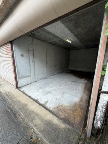 ハイコーポ羽曳が丘の駐車場|幅2.53ｍ×奥行5.43ｍ×高さ2.16ｍ