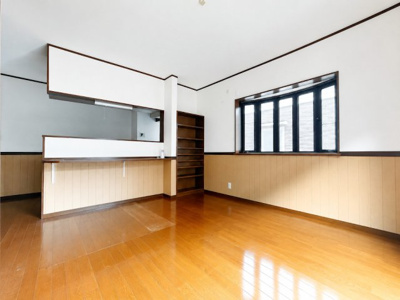 【居間・リビング】 | ◆町田市木曽西１丁目　中古戸建◆ | ◆リビングは一日中太陽の光が射し込みます。家族が集まる空間は、自然と笑顔が溢れます！