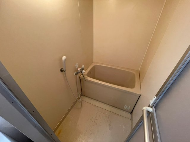 クレセント垂水の浴室