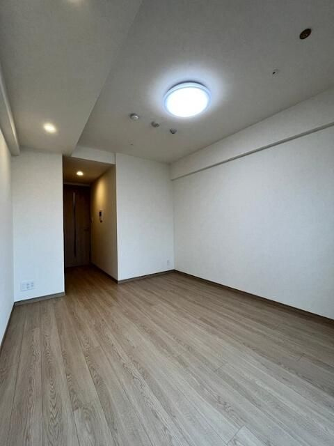 ルーブル池袋弐番館の居間・リビング