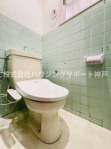 東垂水3丁目貸家のトイレ