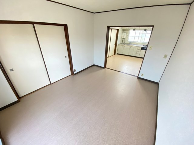 神陵台東住宅48号棟の居間・リビング