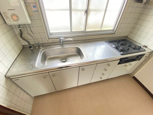 神陵台東住宅48号棟のキッチン