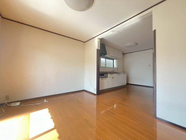 下畑町貸家の居間・リビング