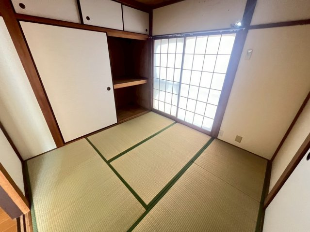 下畑町貸家の寝室