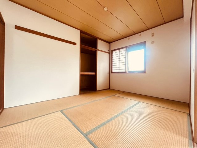 モンセーヌ西神南6号棟の内装
