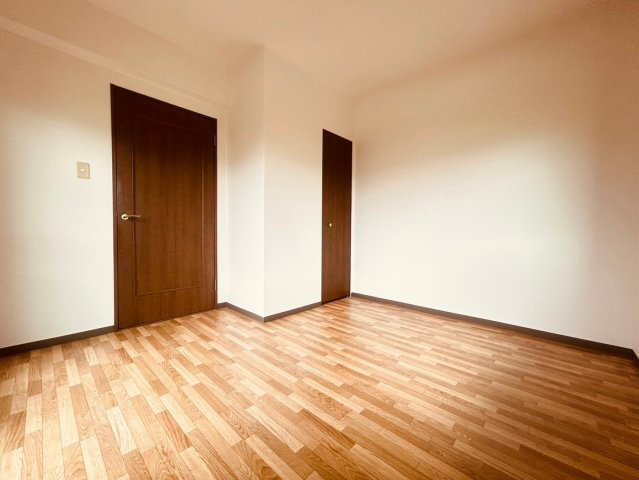 モンセーヌ西神南6号棟の子供部屋
