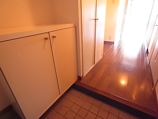 ホーユーパレス神戸塩屋の玄関