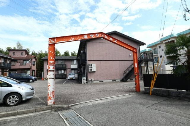 ミサワヒルズのエントランス