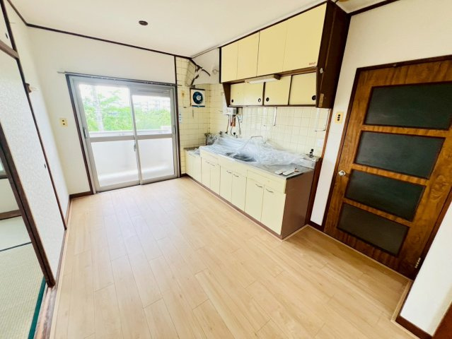 新多聞第3住宅211号棟の居間・リビング