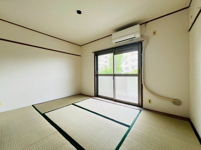 新多聞第3住宅211号棟の寝室