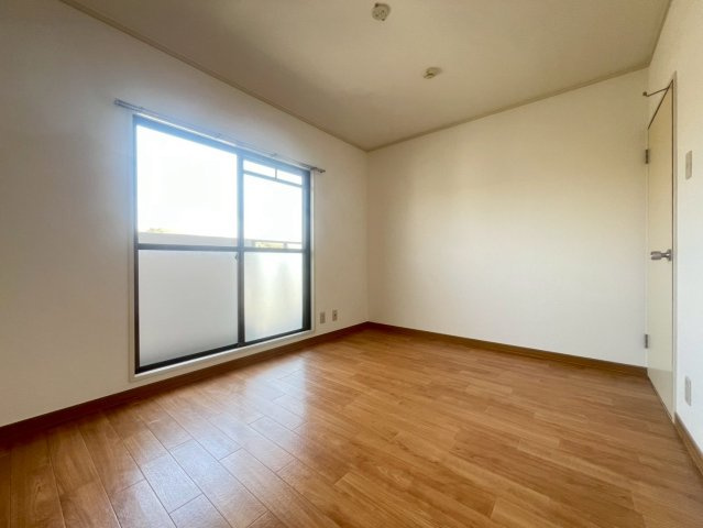 リバーサイド北別府の子供部屋