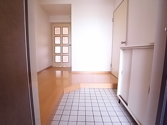 グランベア今井の玄関