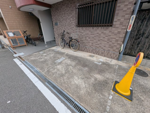 カルフールの駐車場