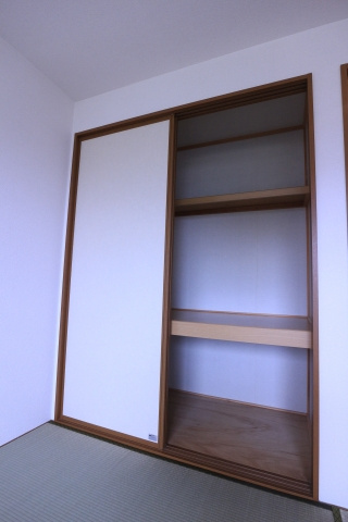 クレールタウン立花の収納