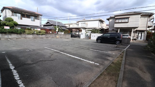 サンビレッジ竹内の駐車場