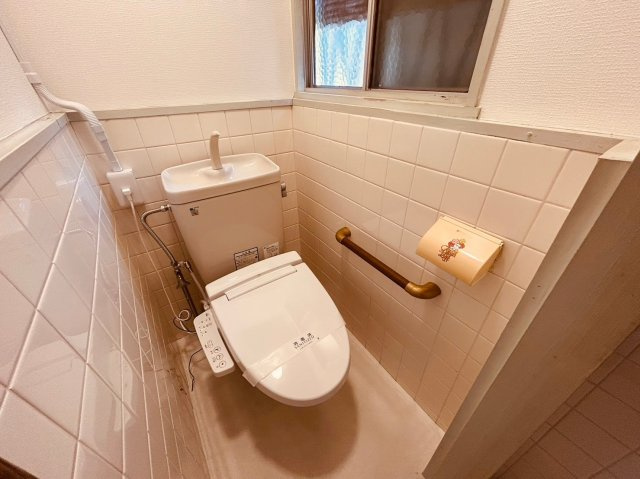 東垂水町戸建のトイレ