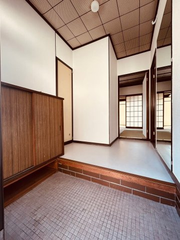 東垂水町戸建の玄関