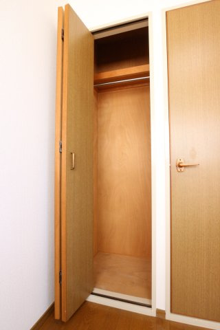 ハイツべルビュウの収納