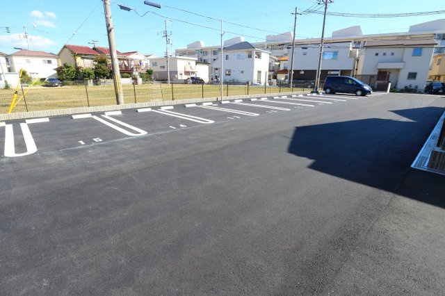 モアレオークラの駐車場