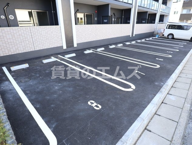 【駐車場】 | エフパルク大橋Ⅱ | エフパルク大橋Ⅱの駐車場