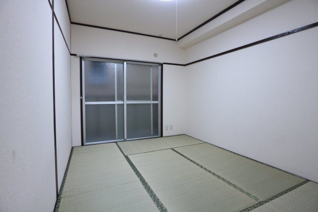 名谷マンションの寝室