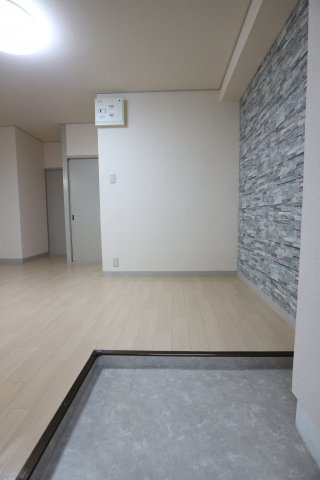 名谷マンションの玄関