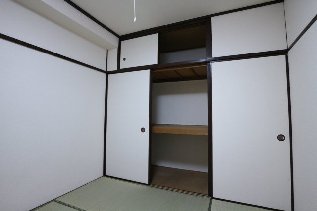 名谷マンションの収納