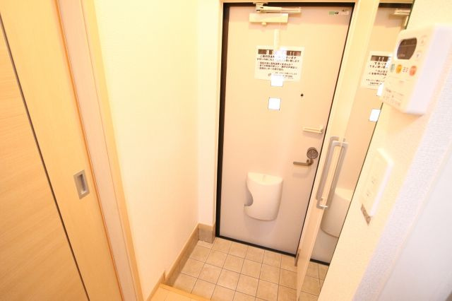 ミッテ舞子の玄関