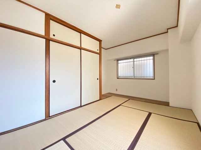 山手ハイツの寝室