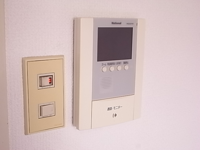 アークコート宮の前のセキュリティ