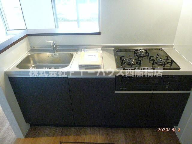 旭町戸建貸家　Ｃ棟のキッチン