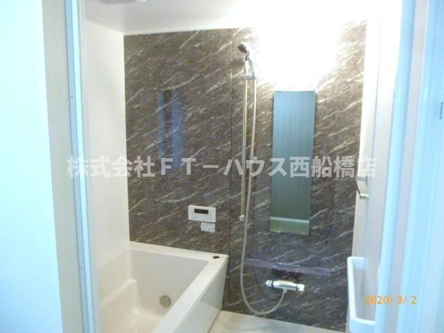 旭町戸建貸家　Ｃ棟の浴室