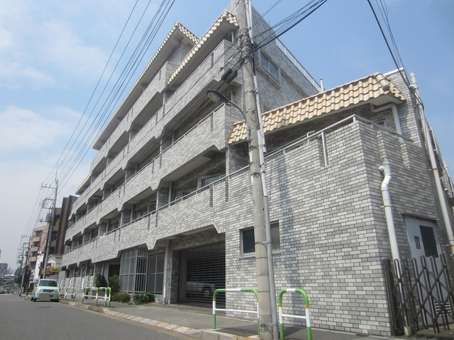 旭泉マンションの外観|タイル張りの重厚感ある外観ですよ♪