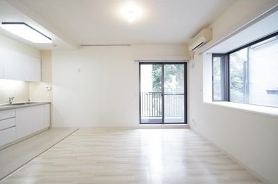 【居間・リビング】 | パーク・ノヴァ大船 | 開放感のあるゆったりとしたお部屋です♪