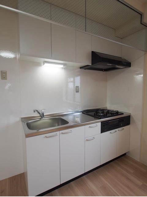 リテラス武蔵中原のキッチン|他のお部屋の反転した参考写真となります。