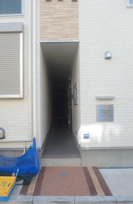板橋区大山西町のアパートのエントランス