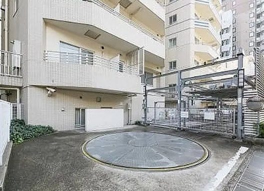 セントラルクリブ六本木Ⅱの駐車場