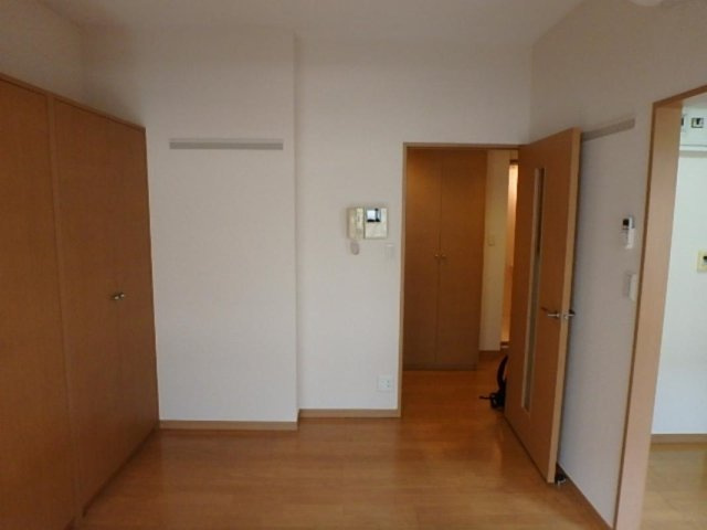 アピス三軒茶屋の洋室|落ち着いた色調の洋室です