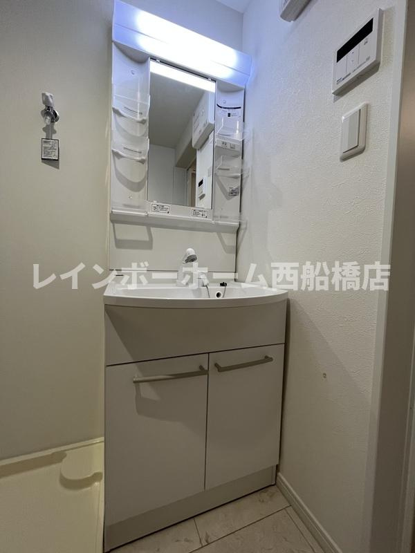FUN-BOX津田沼の独立洗面台